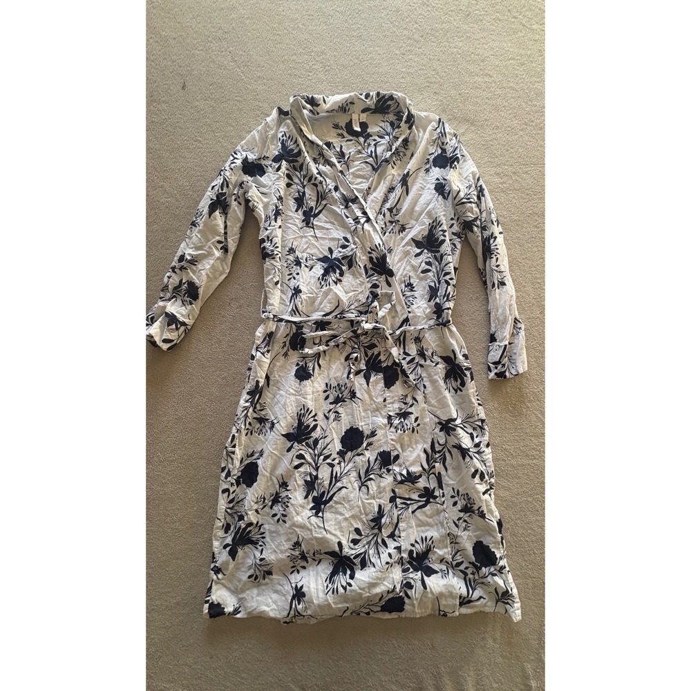 Floral Wrap Robe in Ivory and Navy